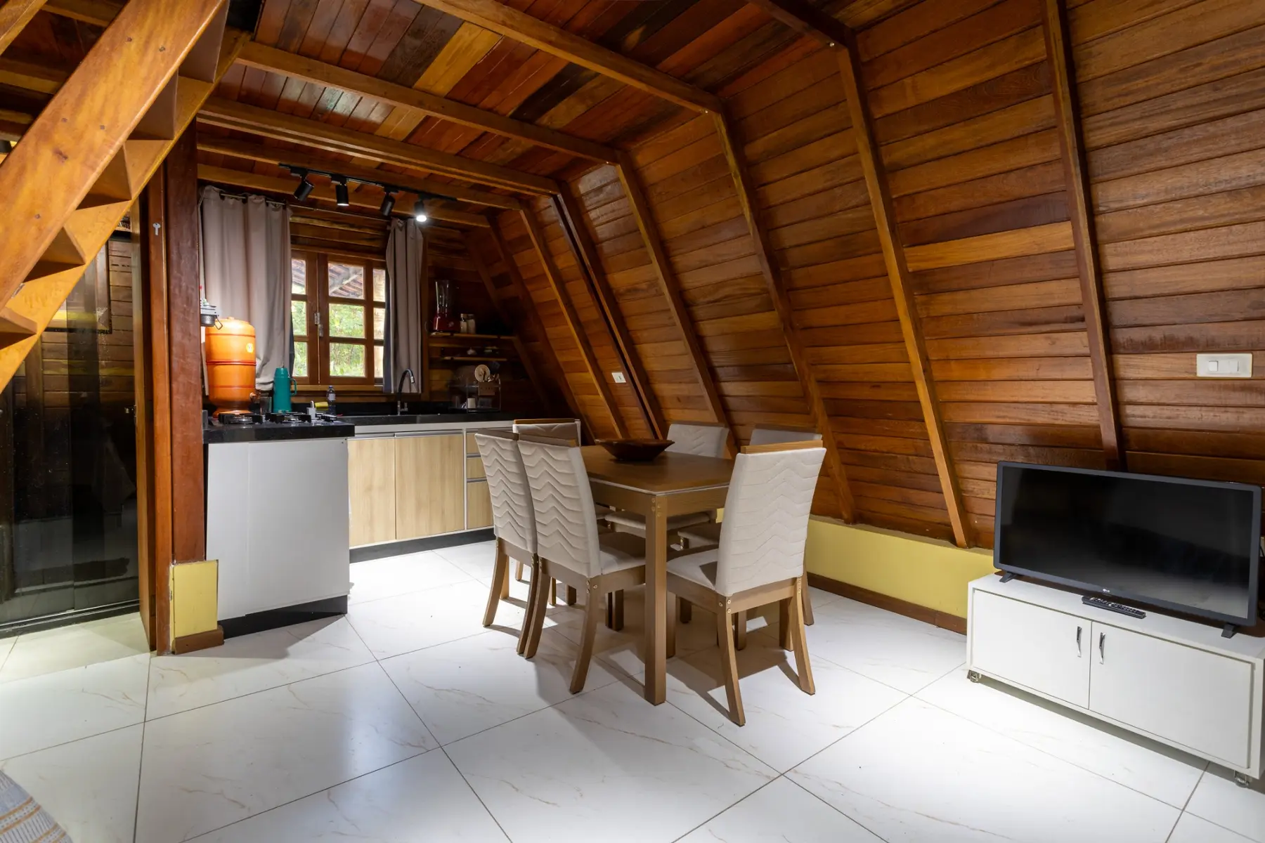 Sala e cozinha